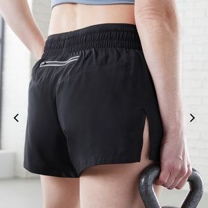 Fabletics Breathe Run Short